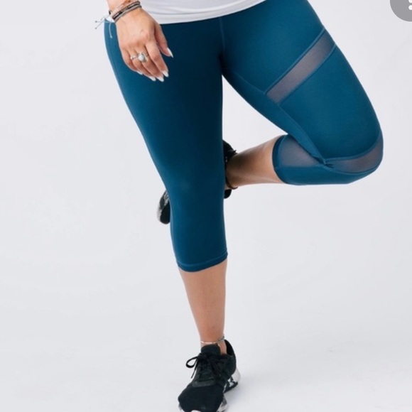 NWT Zyia Active Corsair Brilliant Mesh High Rise Crop Capri Leggings Teal Blue 4 - Picture 14 of 14